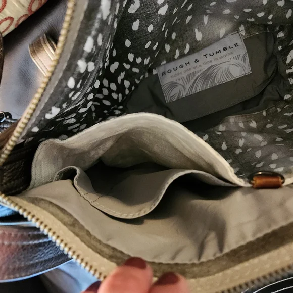 Rough and Tumble VVGUC Medium Open Pocket Hobo windso/Redwood - Picture 4 of 13